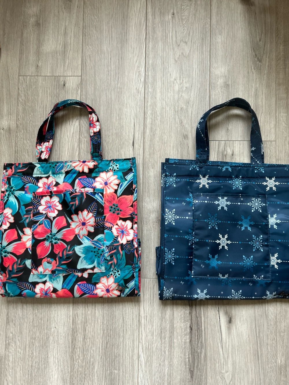 🇨🇦 Canada Day Bundle! 🇨🇦 2 Lug Runner Totes, Resort Tropics & Snowflake Navy